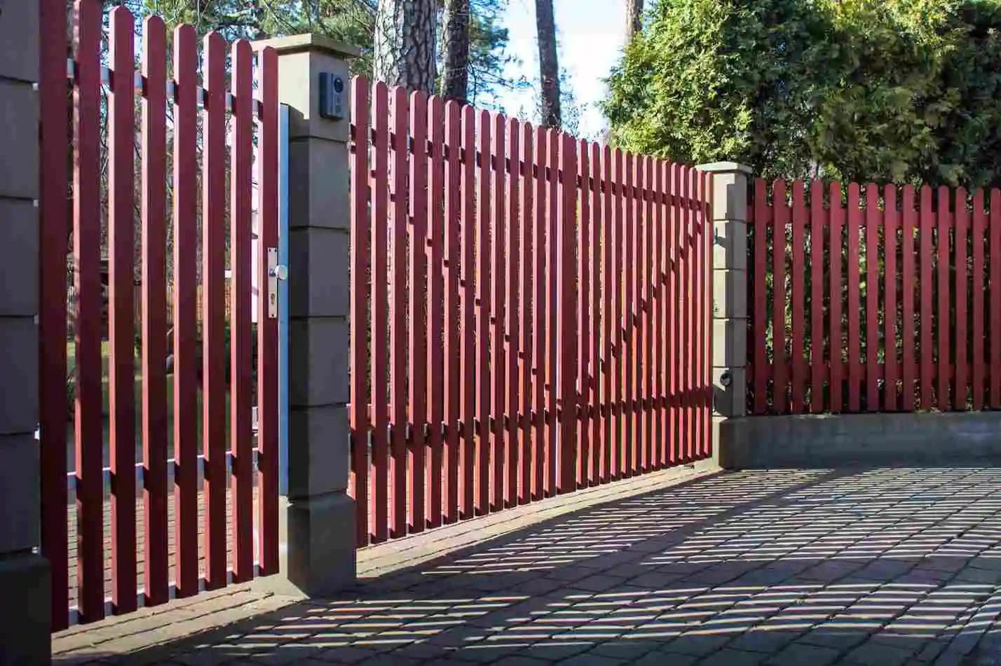 Fence Repair Services for Homeowners in Ladue, Missouri